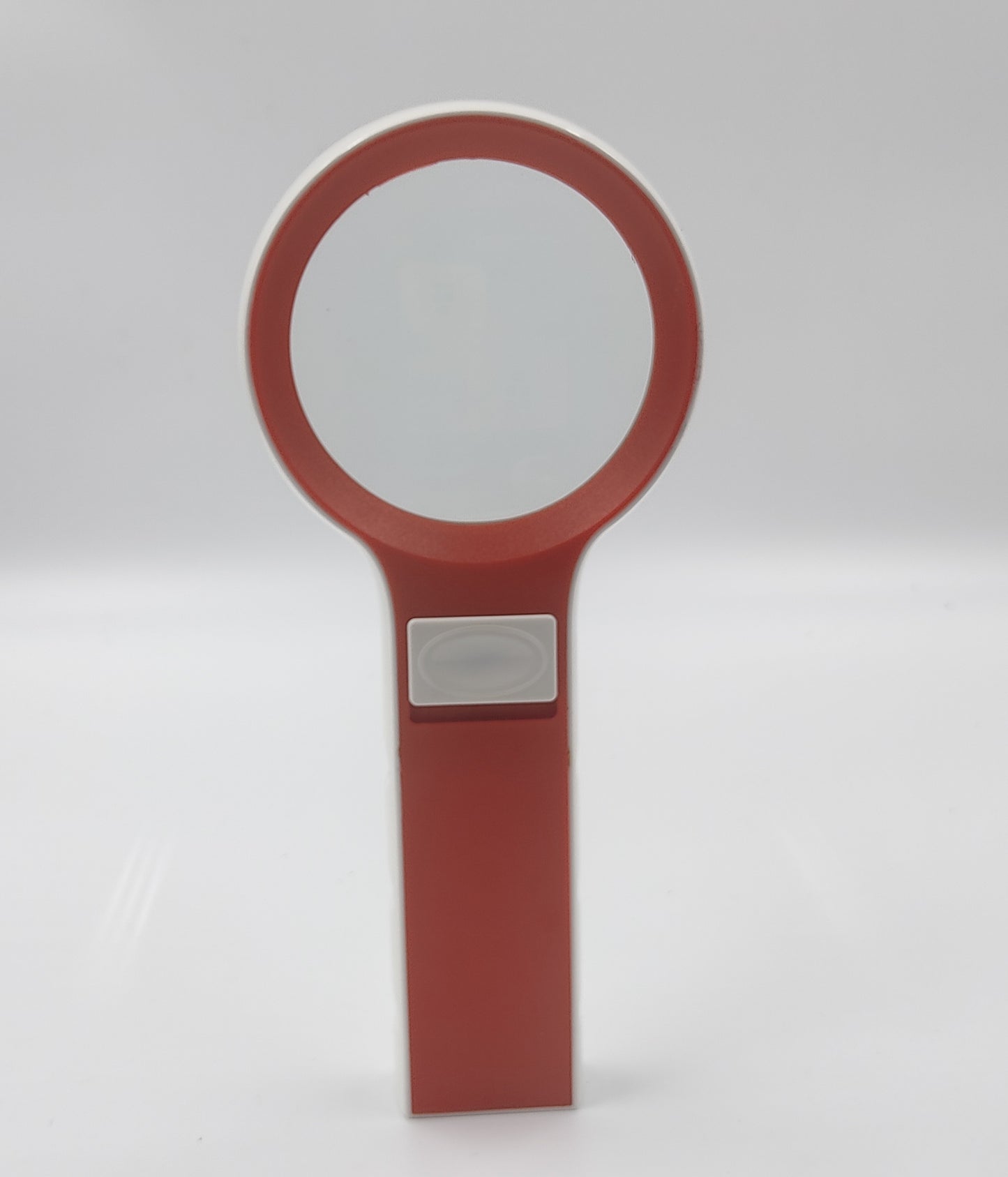 Magna: Magnifier With Lamp Function( With Half Watt LED)